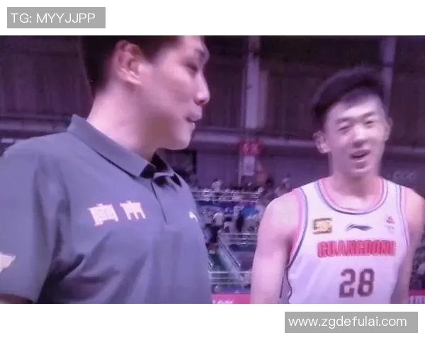 2012年CBA季后赛广东队与新疆队激战回顾与精彩瞬间分析